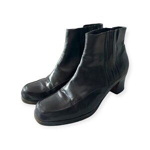 Stephane Kelian Black Leather Chelsea Boots, Size US 8, Mid heel